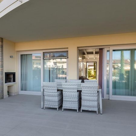 Apartment Blue Laguna Sirmione Bagian luar foto
