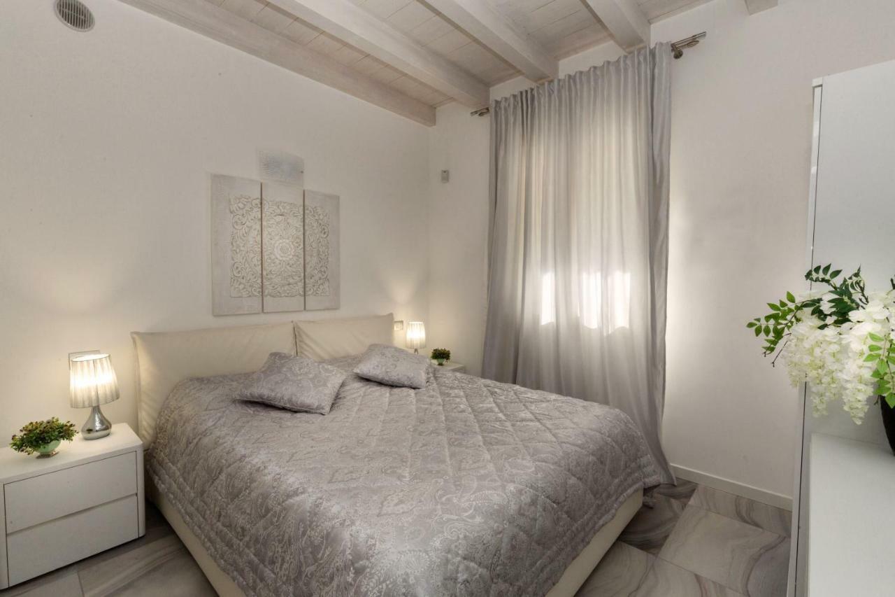 Apartment Blue Laguna Sirmione Bagian luar foto